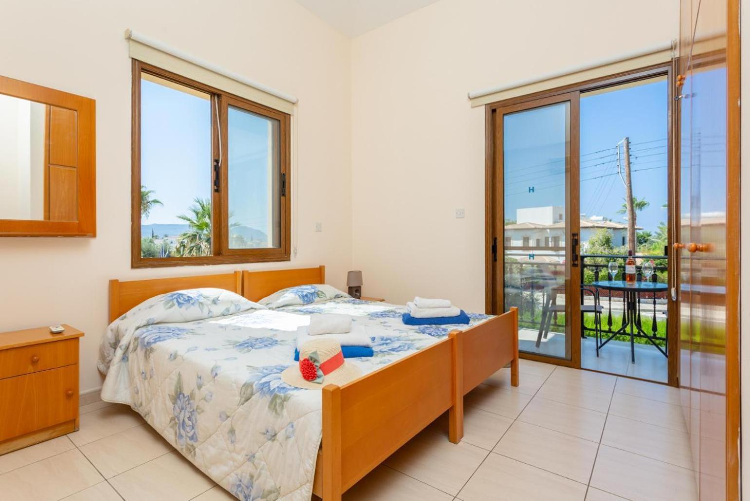 Villa Halima Fostira Polis Exterior photo